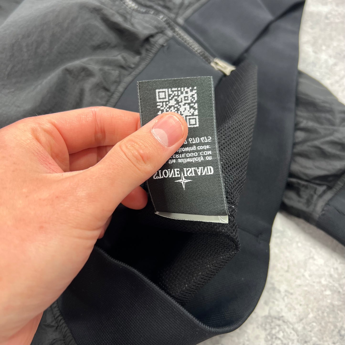 Stone Island Black Nylon Metal Pullover Medium 23”