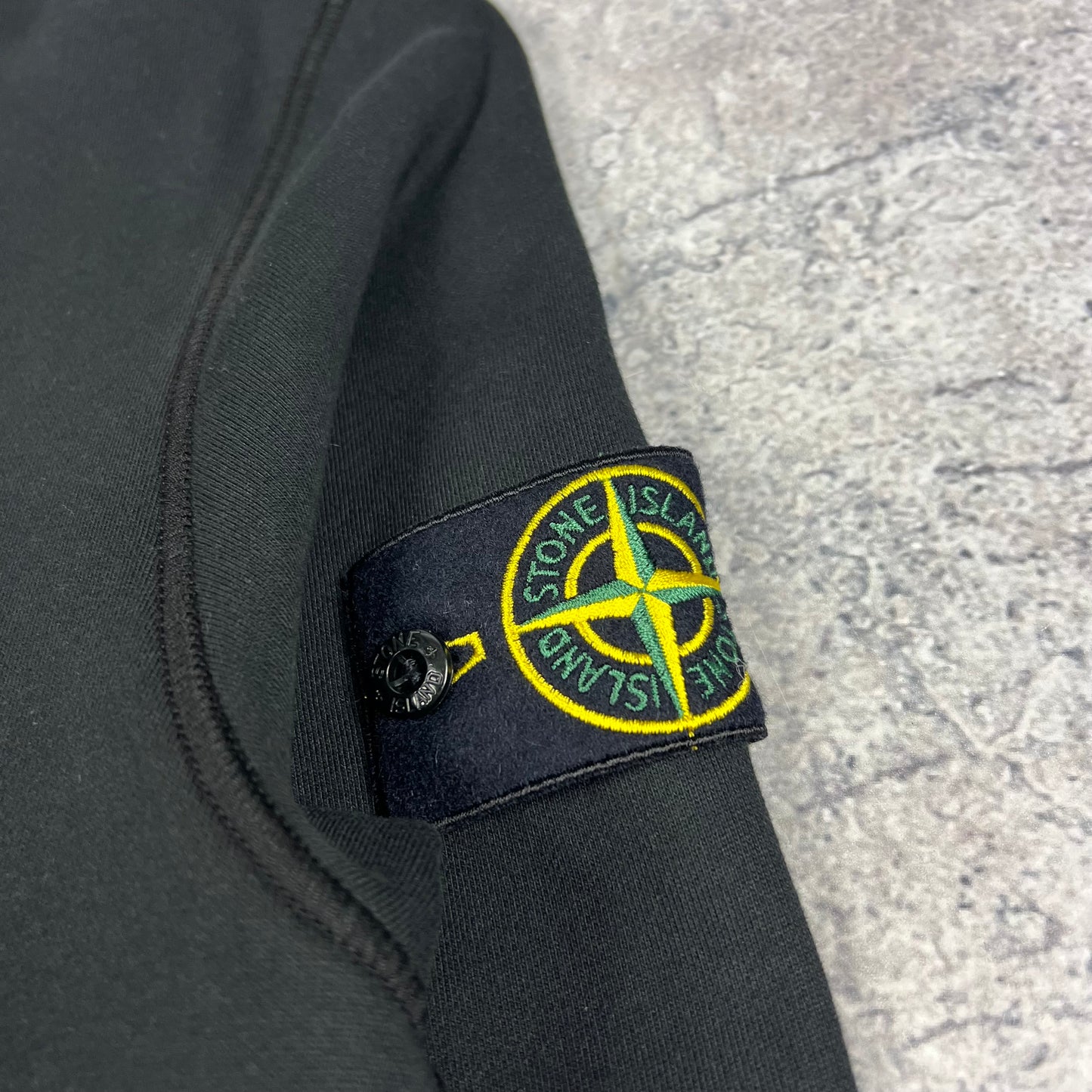 Stone Island Black Quarter Zip Sweatshirt Large 23” BNWT