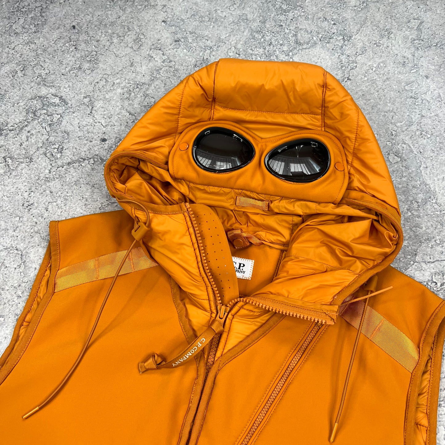 CP Company Orange Shell Goggle Gilet Medium 21”