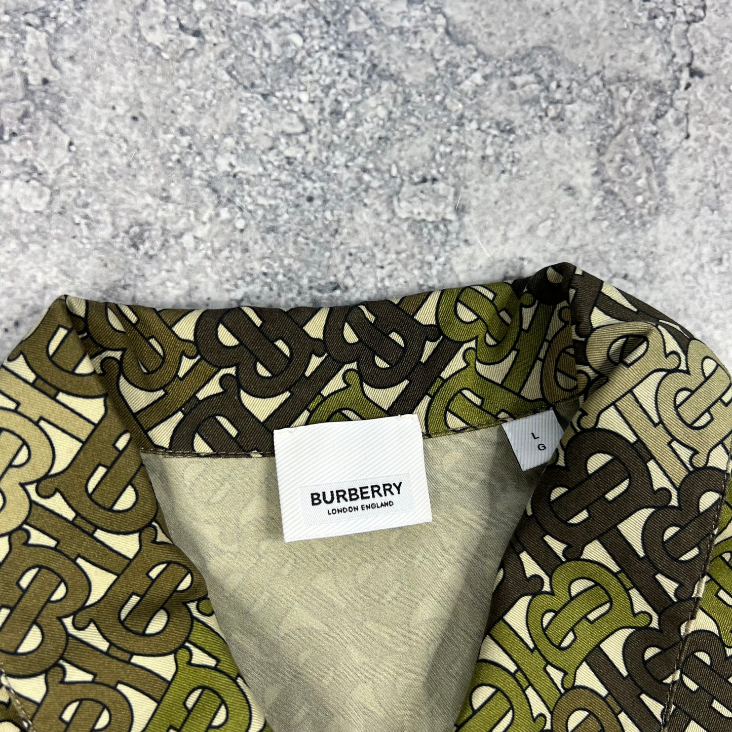 Burberry Monogram Q Zip Shirt Large 25”