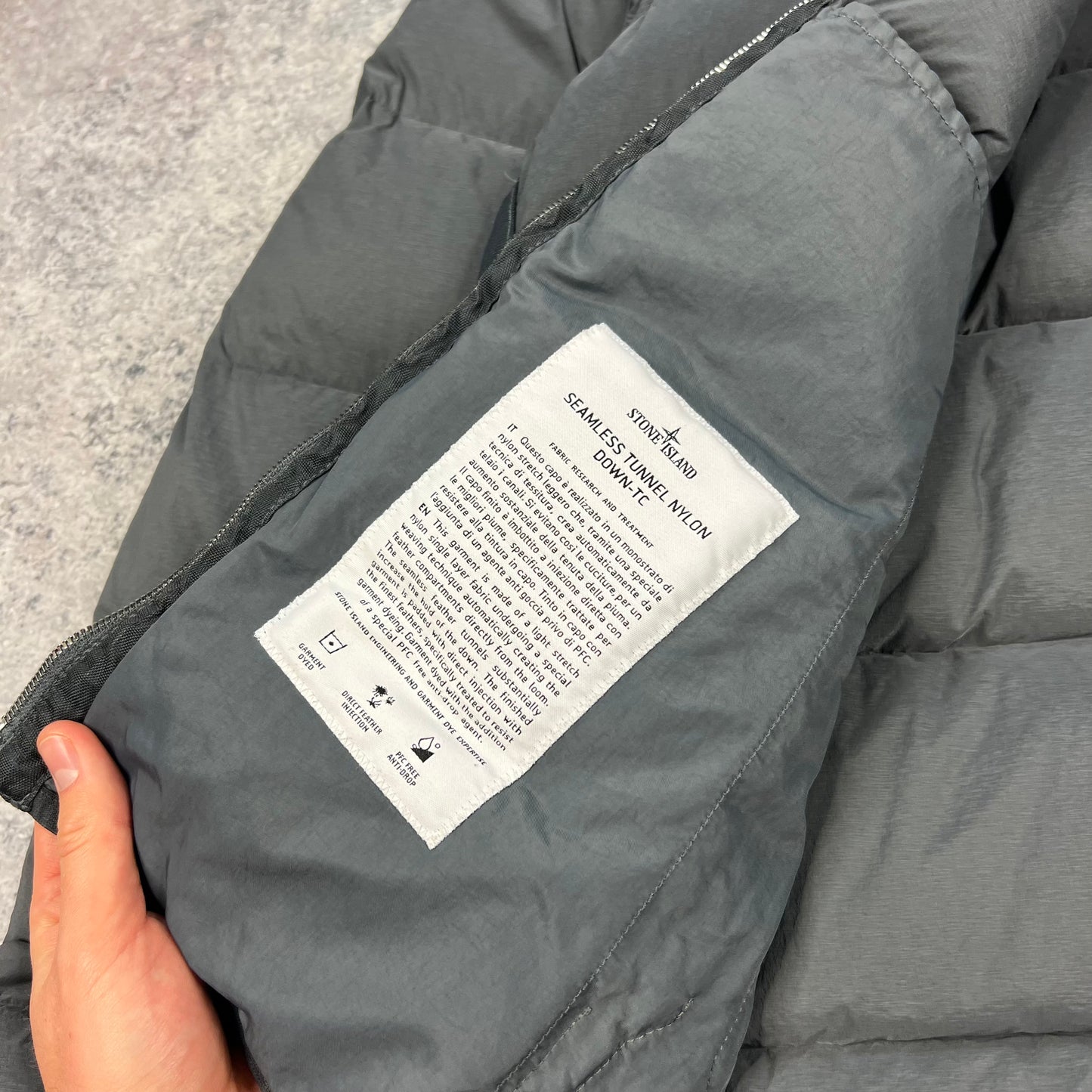 Stone Island Grey Seamless Tunnel Down Jacket Large 24.5”