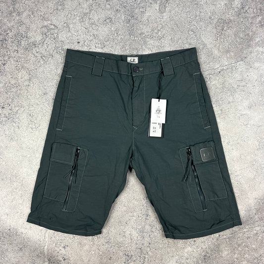 CP Company Grey Metropolis Flatt Nylon Cargo Shorts Size 46- W30-/31” BNWT
