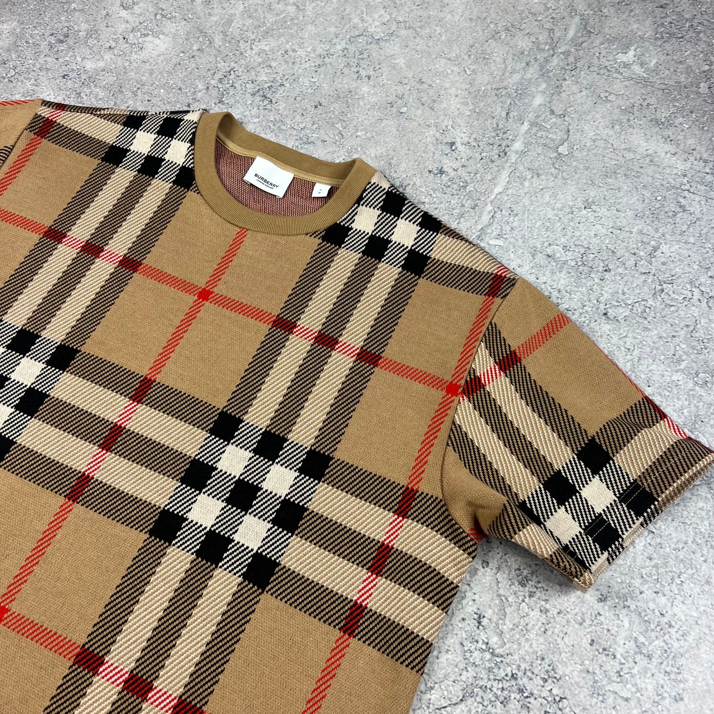 Burberry Novacheck T-Shirt Small 22.5”