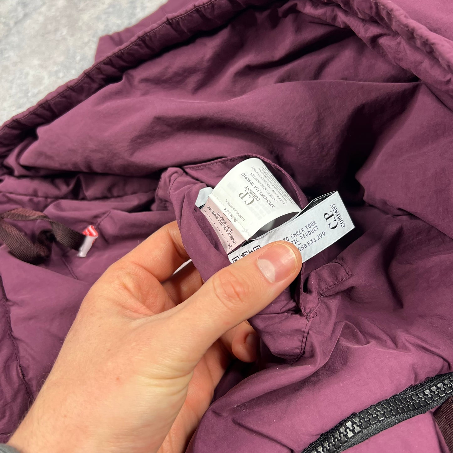 CP Company Burgundy Flatt Nylon Primaloft Jacket Large 23.5” BNWT