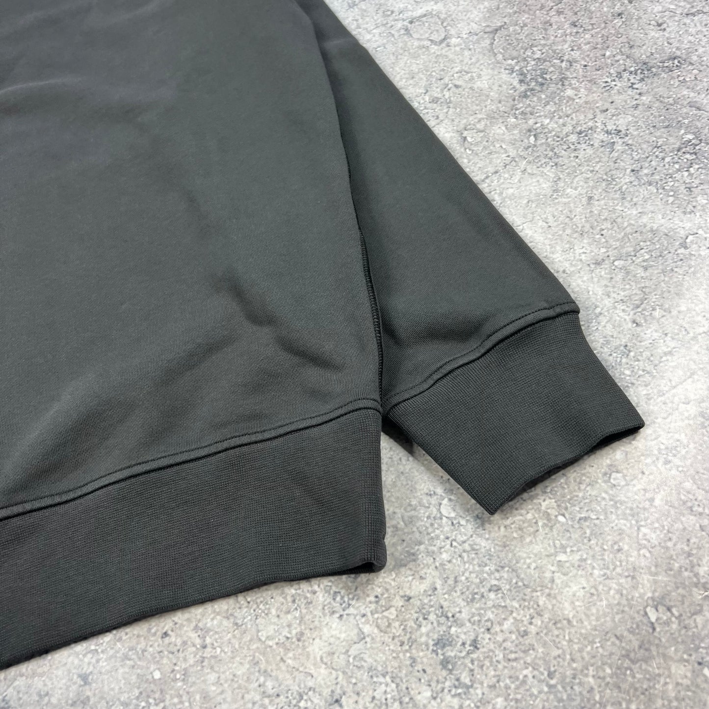 Stone Island Dark Grey Quarter Zip Sweatshirt Medium 22” BNWT