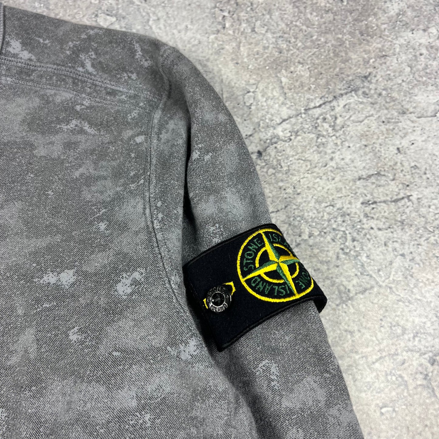 Stone Island Grey Camo Sweatshirt Medium 23”