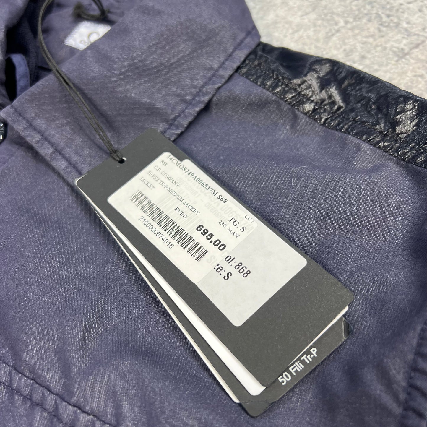 CP Company Navy 50 Fili Tr-P Lens Jacket Small 20.25” BNWT