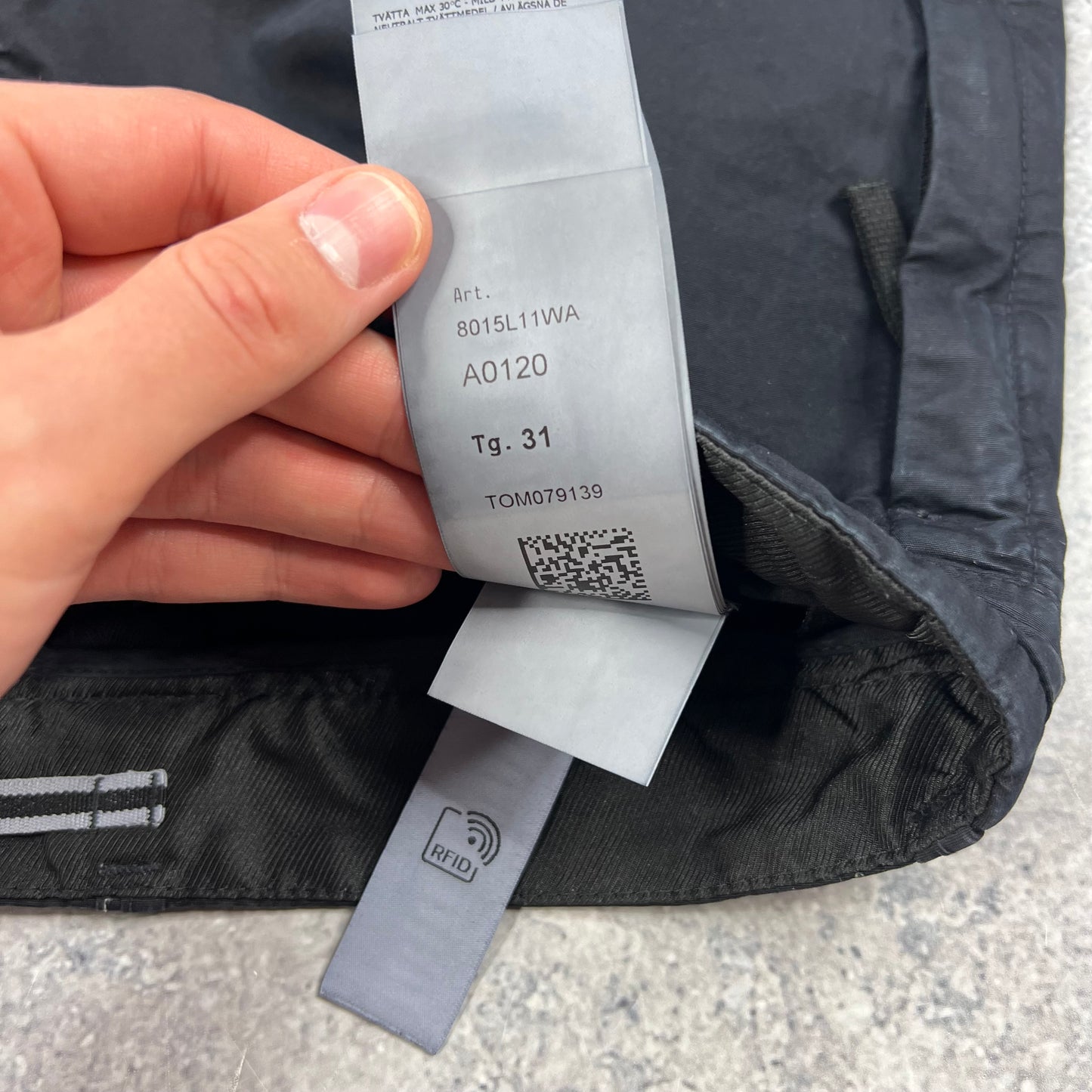 Stone Island Navy Garment Dyed Cargo Shorts W31-32” BNWT