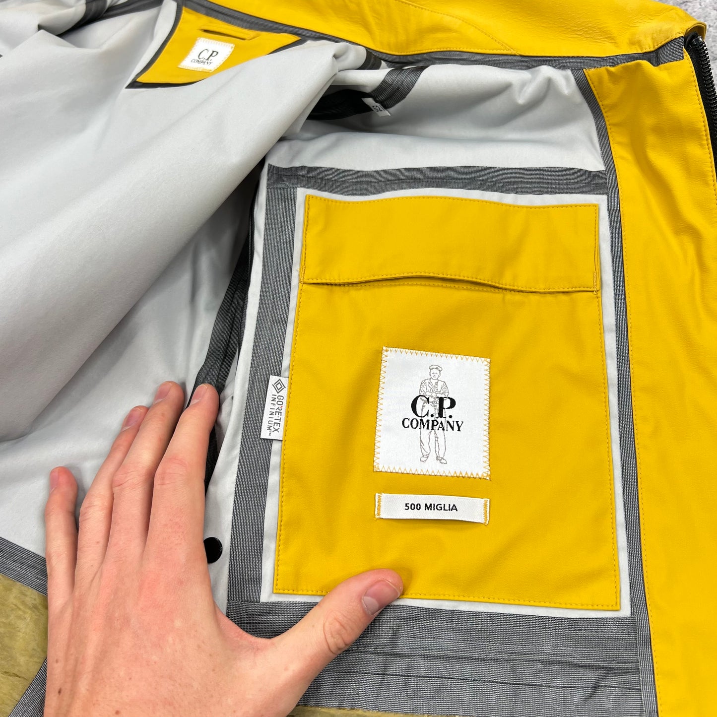 CP Company Yellow Goretex Mille Goggle Jacket Size 52- XL 23”