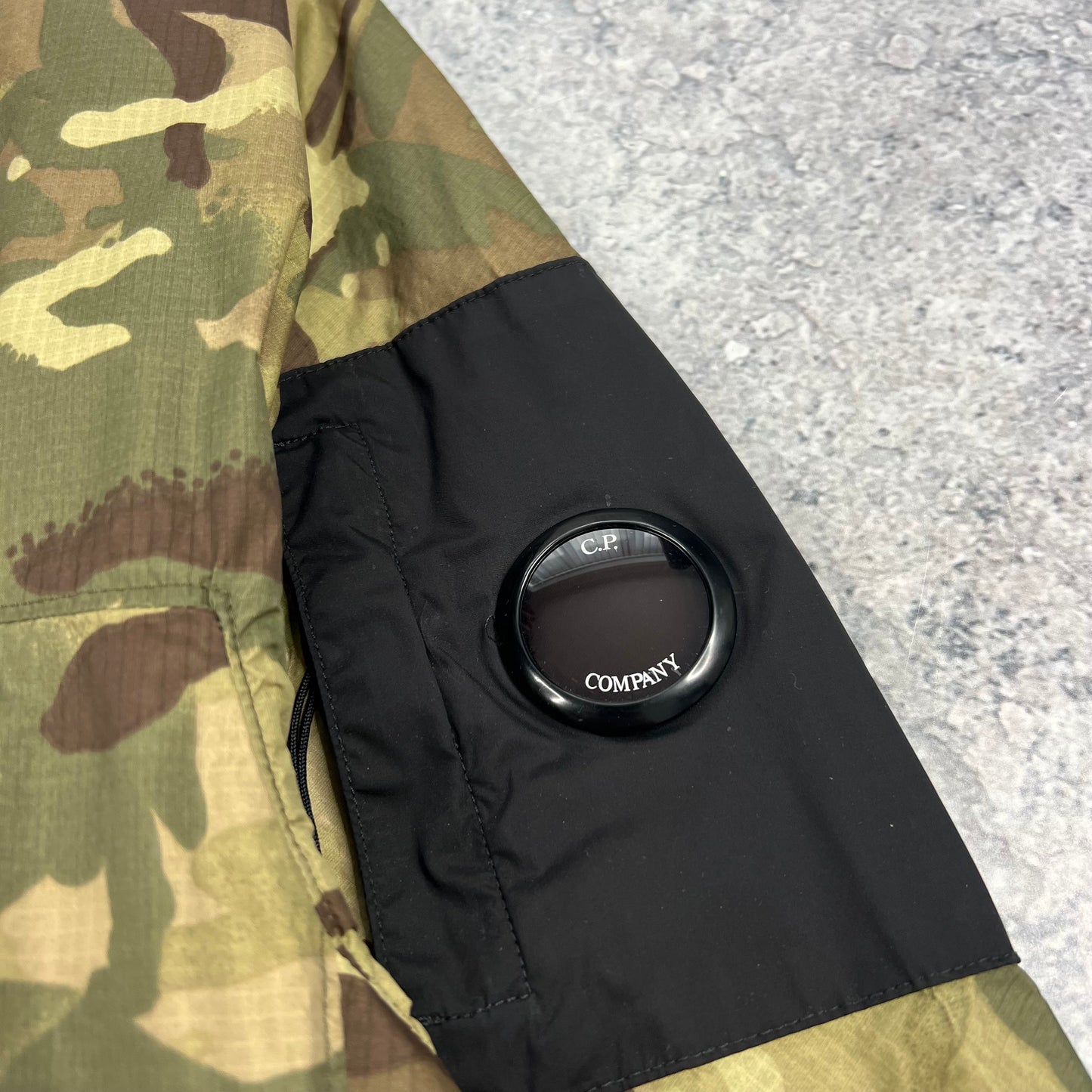 CP Company Re-Print Camo Goggle Jacket Size 52- L/XL 24”