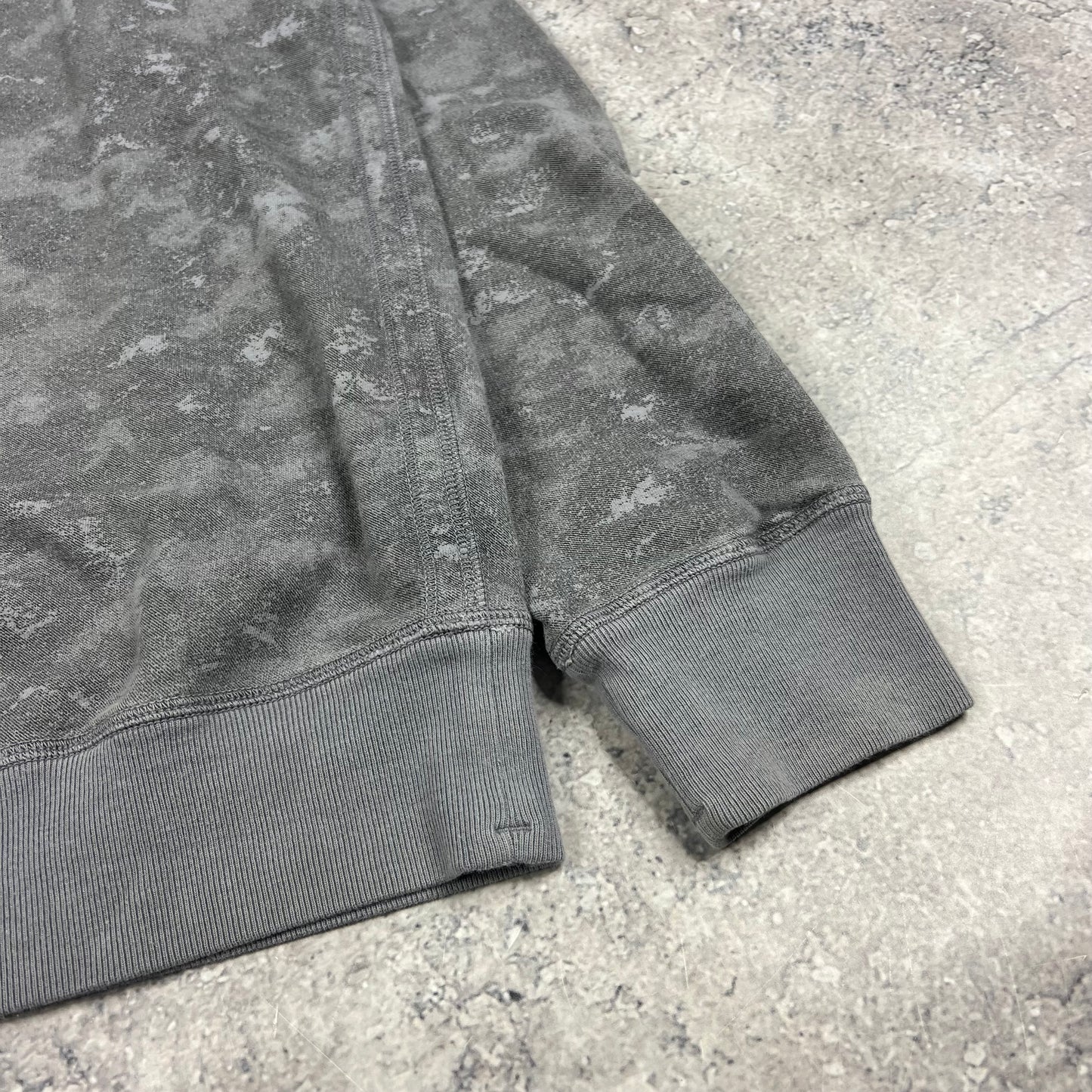 Stone Island Grey Camo Sweatshirt Medium 23”