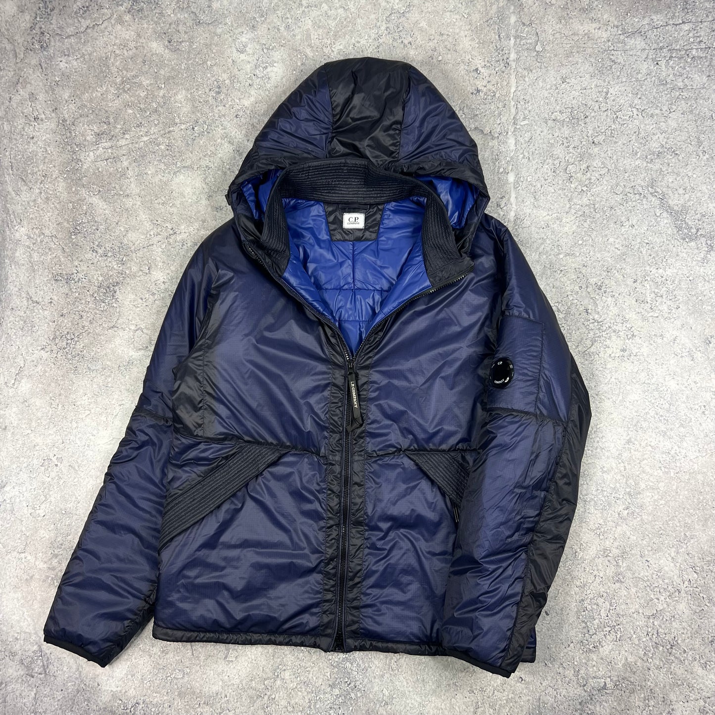 CP Company Navy Outline Primaloft Lens Jacket Size 52- L/XL 23.5”