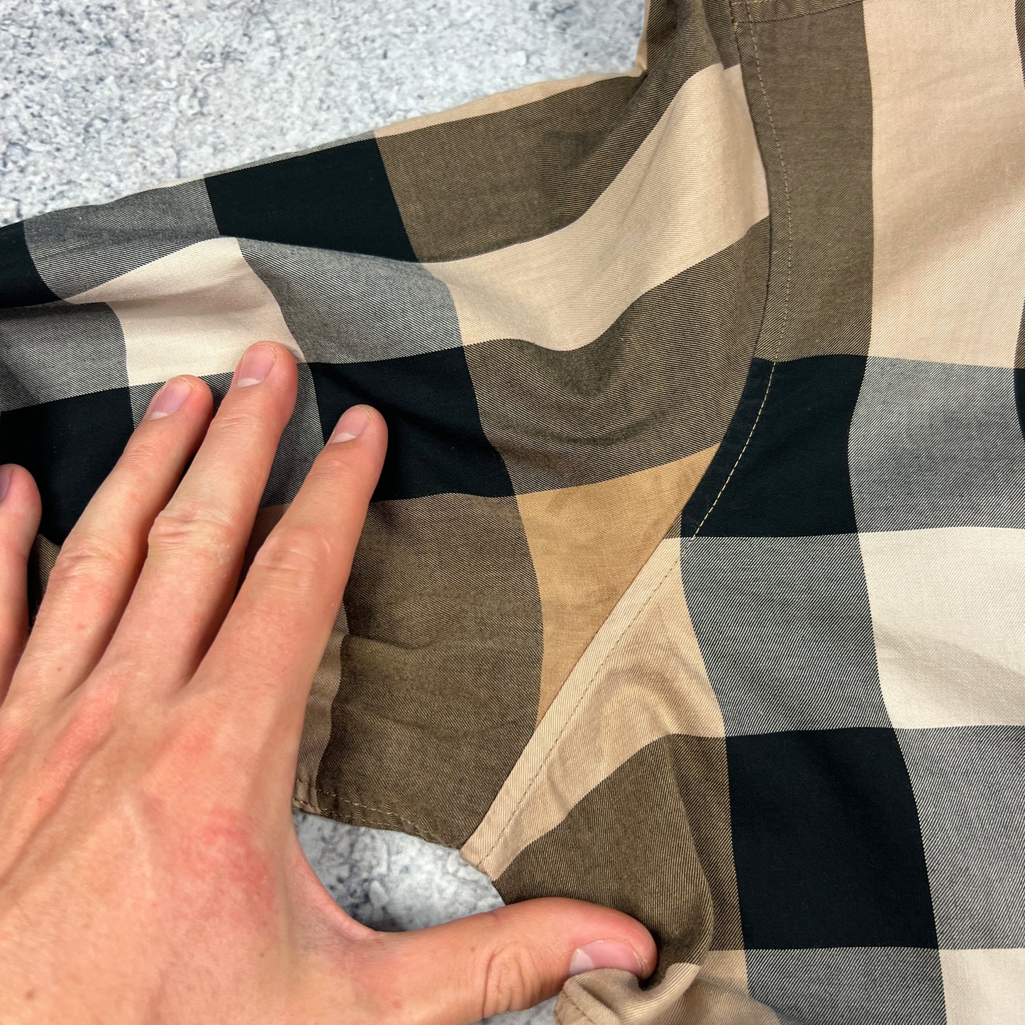 Burberry Novacheck Shirt XL 24”