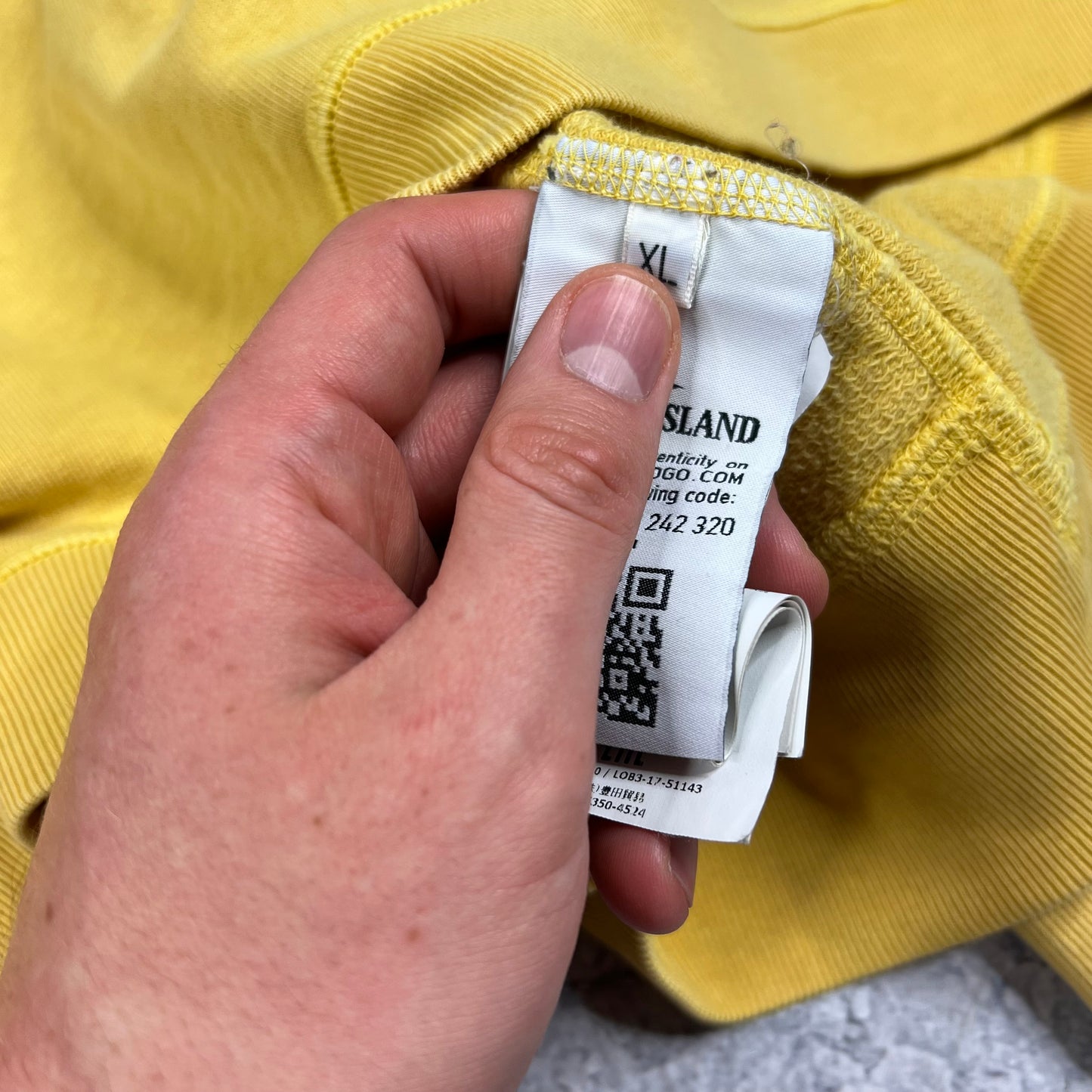 Stone Island Yellow Sweatshirt XL 23.5”