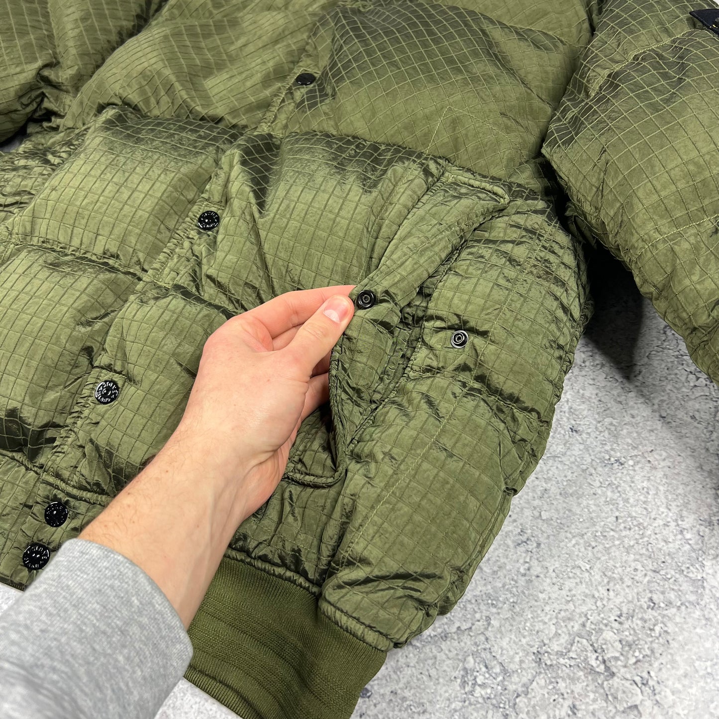 Stone Island Macro Nylon Metal Ripstop Down Jacket Medium 23”