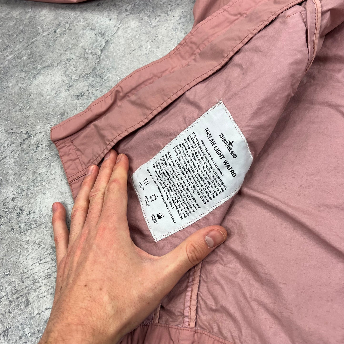 Stone Island Pink Naslan Light Watro Jacket Medium 21.25”