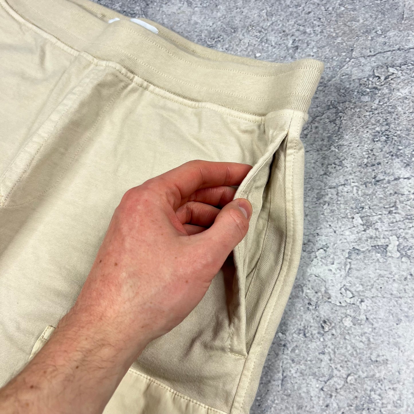 Stone Island Beige Mussola Jogger Shorts Medium 30-32”