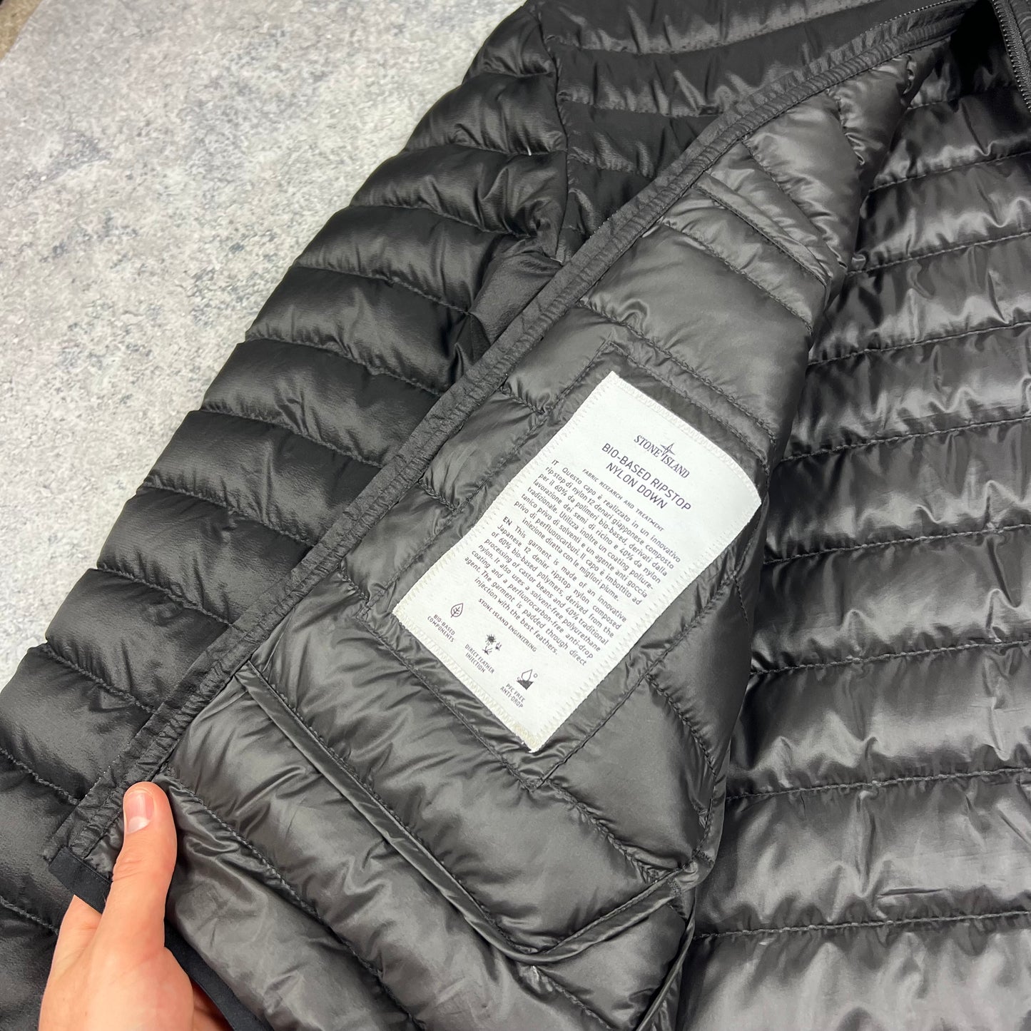 Stone Island Black Bio Based Ripstop Down Jacket Large 22.5”