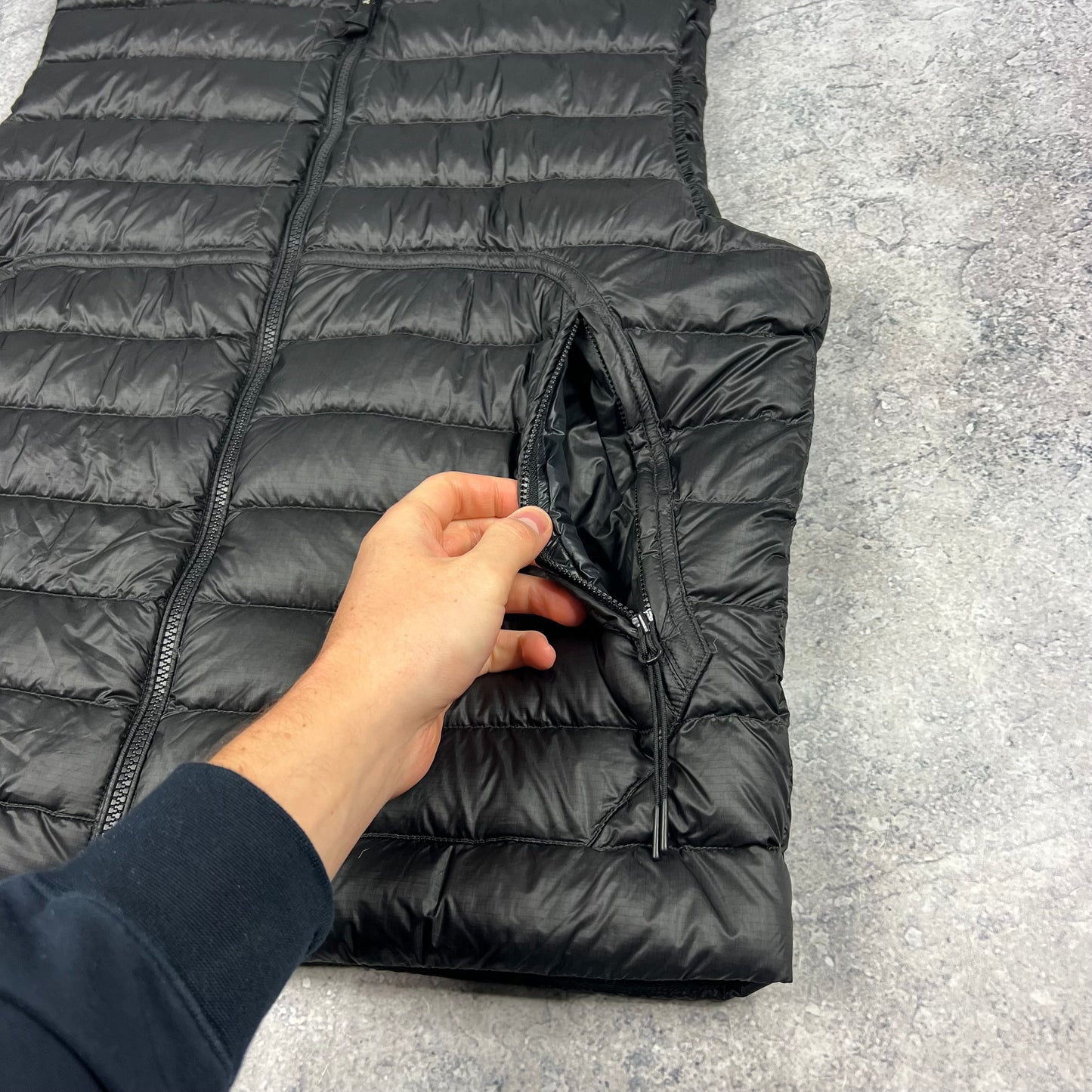 CP Company Black DD Shell Down Lens Gilet Large 22.75”