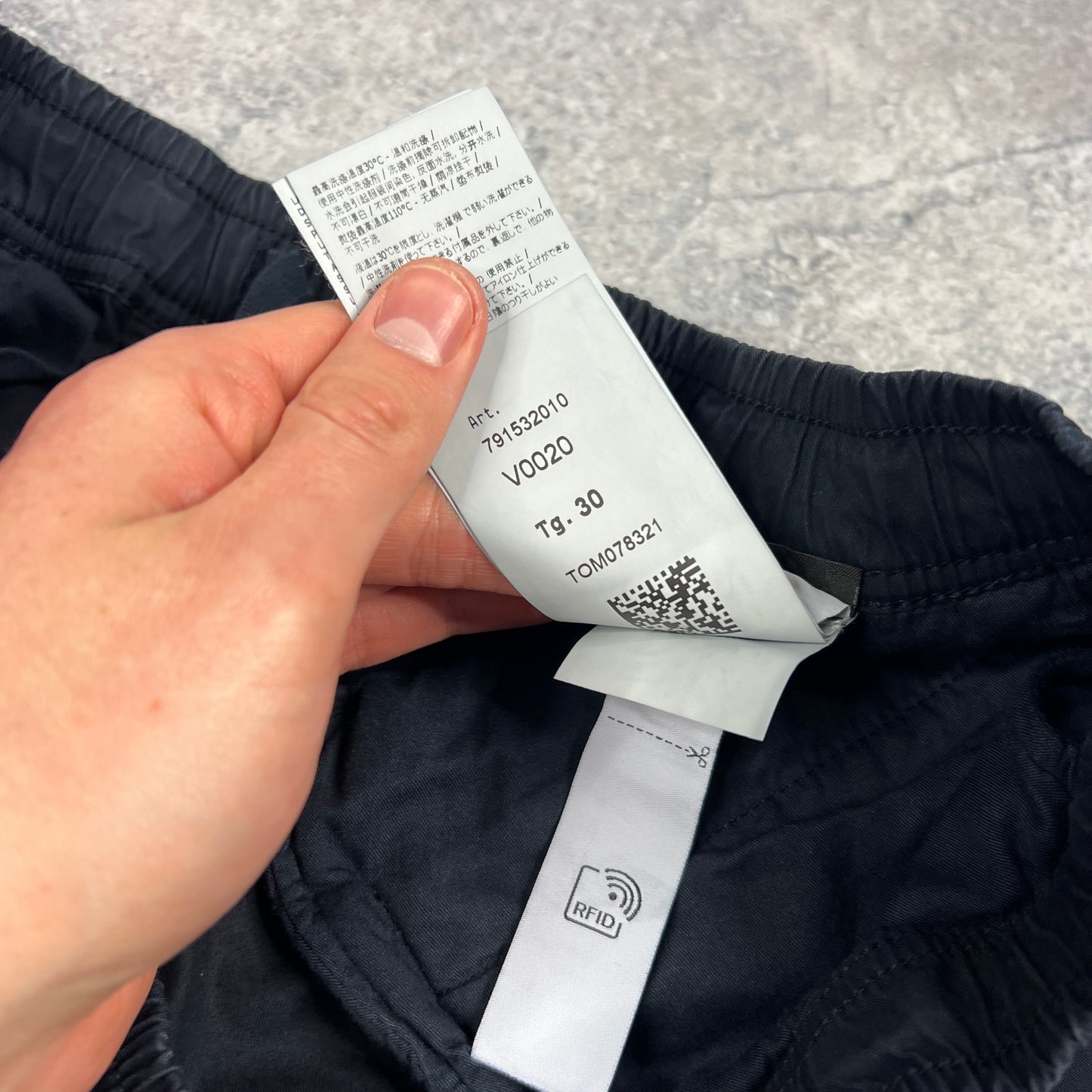 Stone Island Navy Cuffed Cargo Trousers W30”