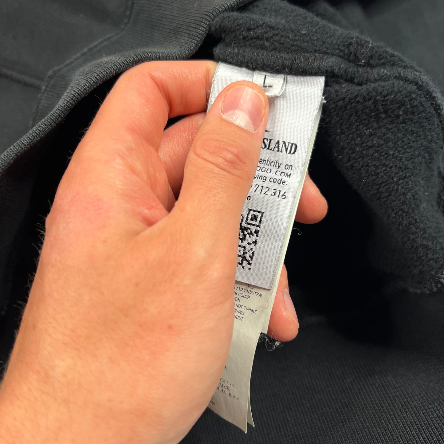 Stone Island Black Pullover Hoodie Large 22.5”