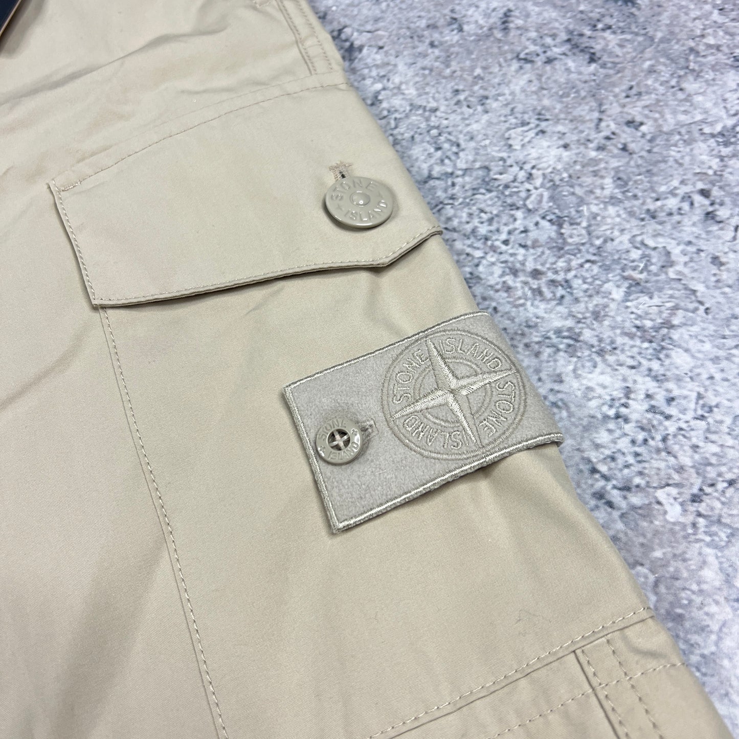 Stone Island Ghost Beige Ventile Cargo Shorts W38” BNWT