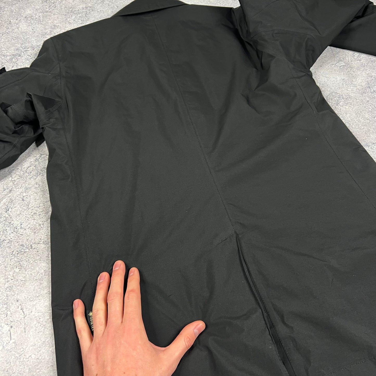 Stone Island Black Goretex Primaloft Mac Jacket Medium 22”