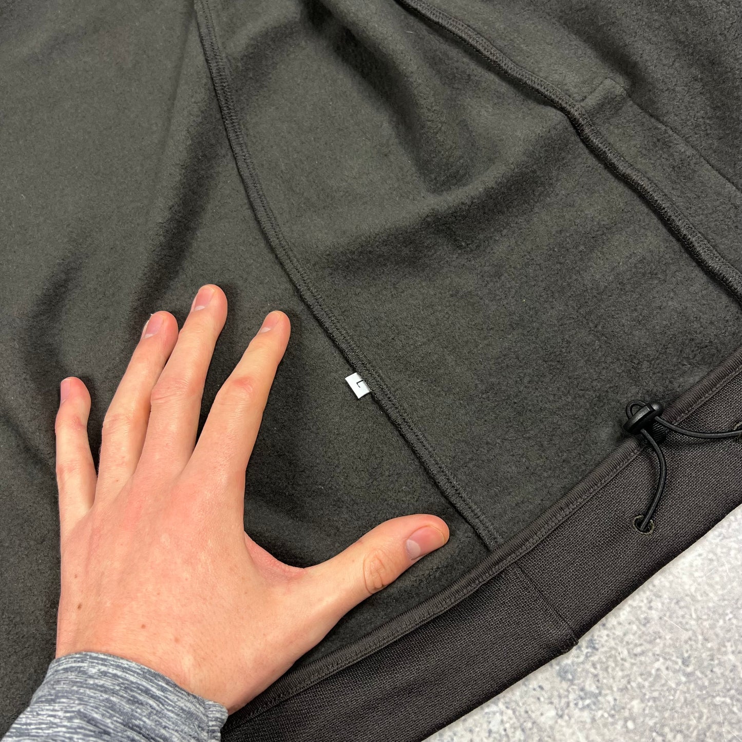 CP Company Metropolis Goretex Hoodie Large 22.75” BNWT