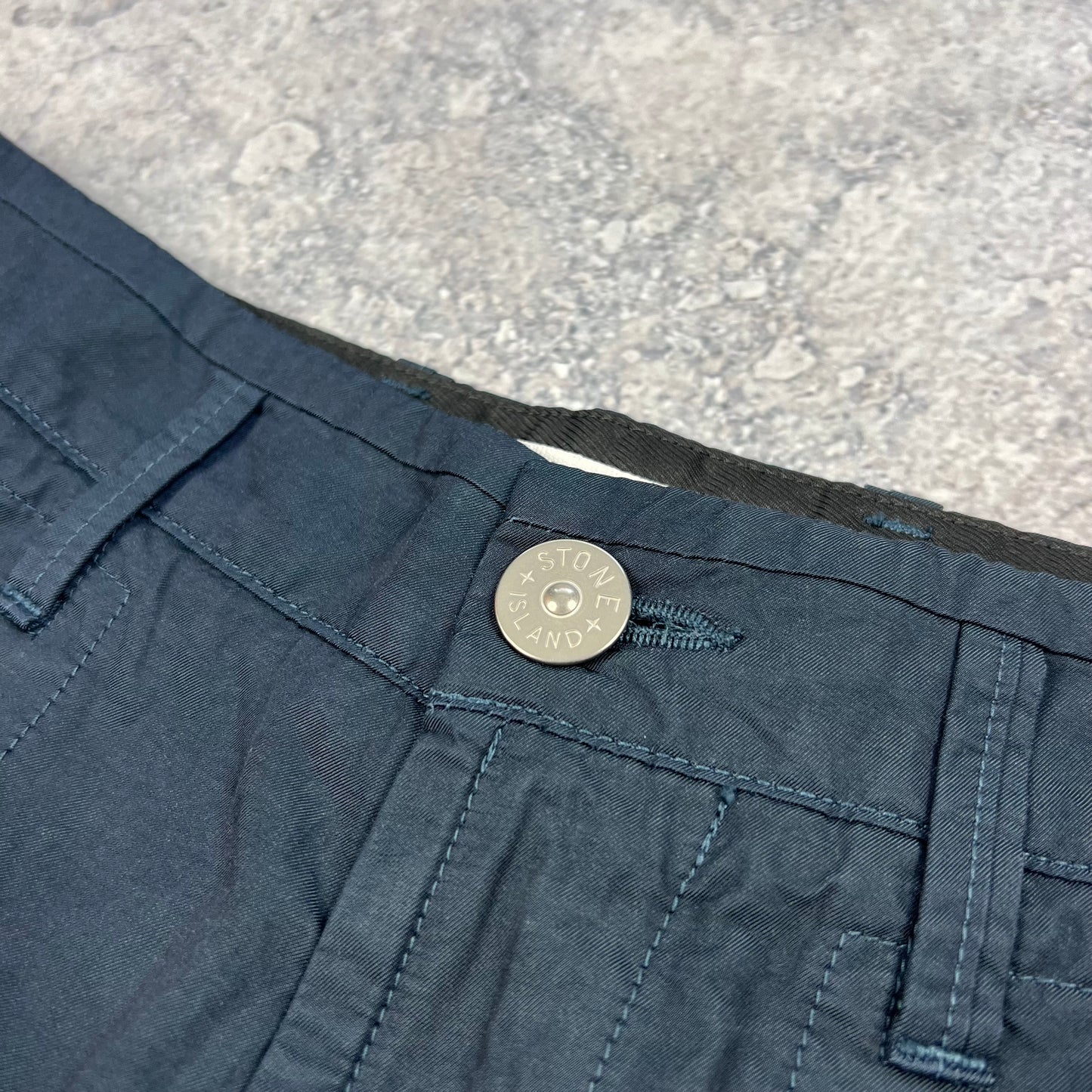 Stone Island Navy Loose Fit Wide Cargo Shorts W29-30” BNWT