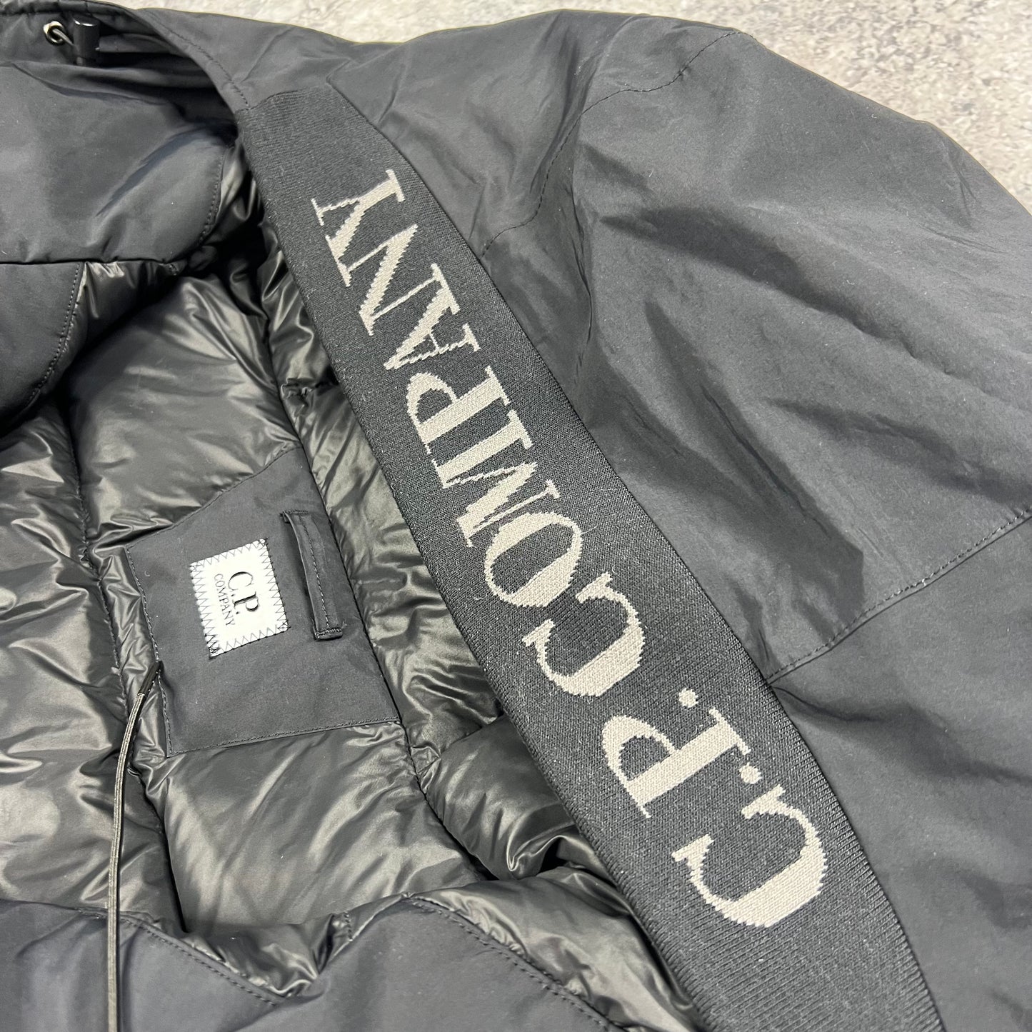 CP Company Navy Micro M Down Parka Large 25.5”