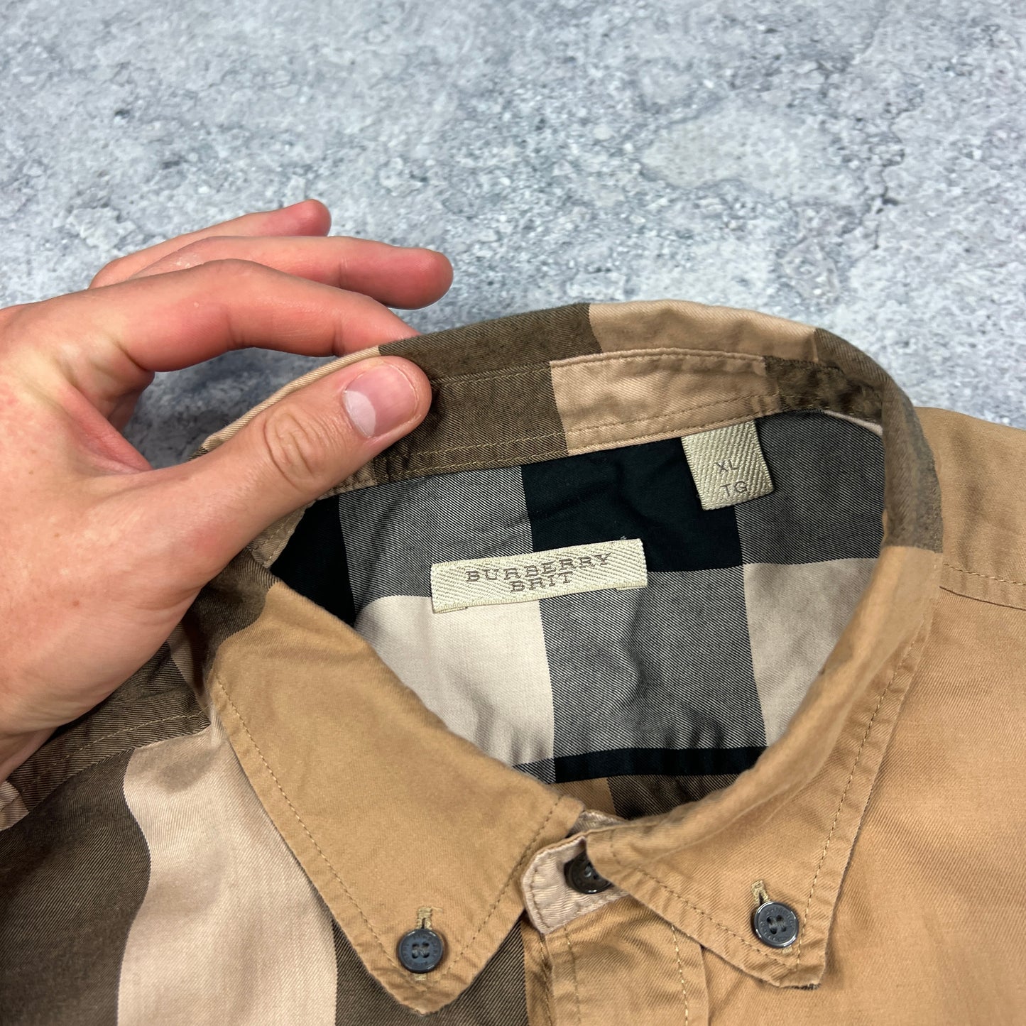 Burberry Novacheck Shirt XL 24”