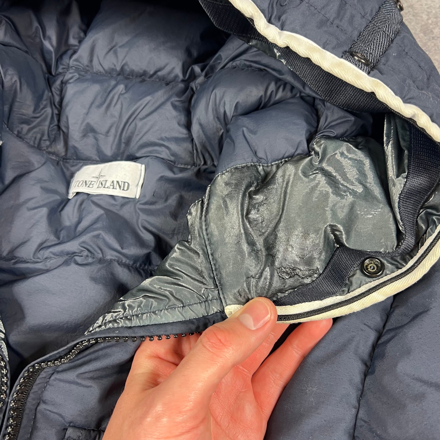 Stone Island Navy Naslan Watro Down Jacket Medium 23”