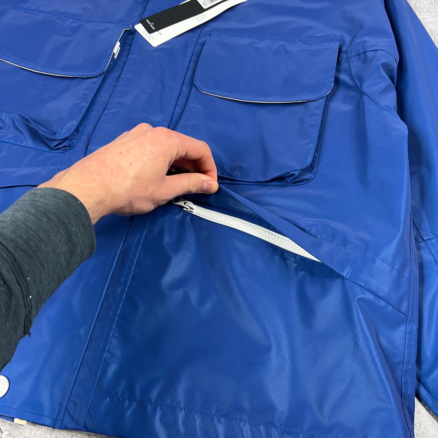 Stone Island Marina Plated Reflective Jacket Large 25.5” BNWT