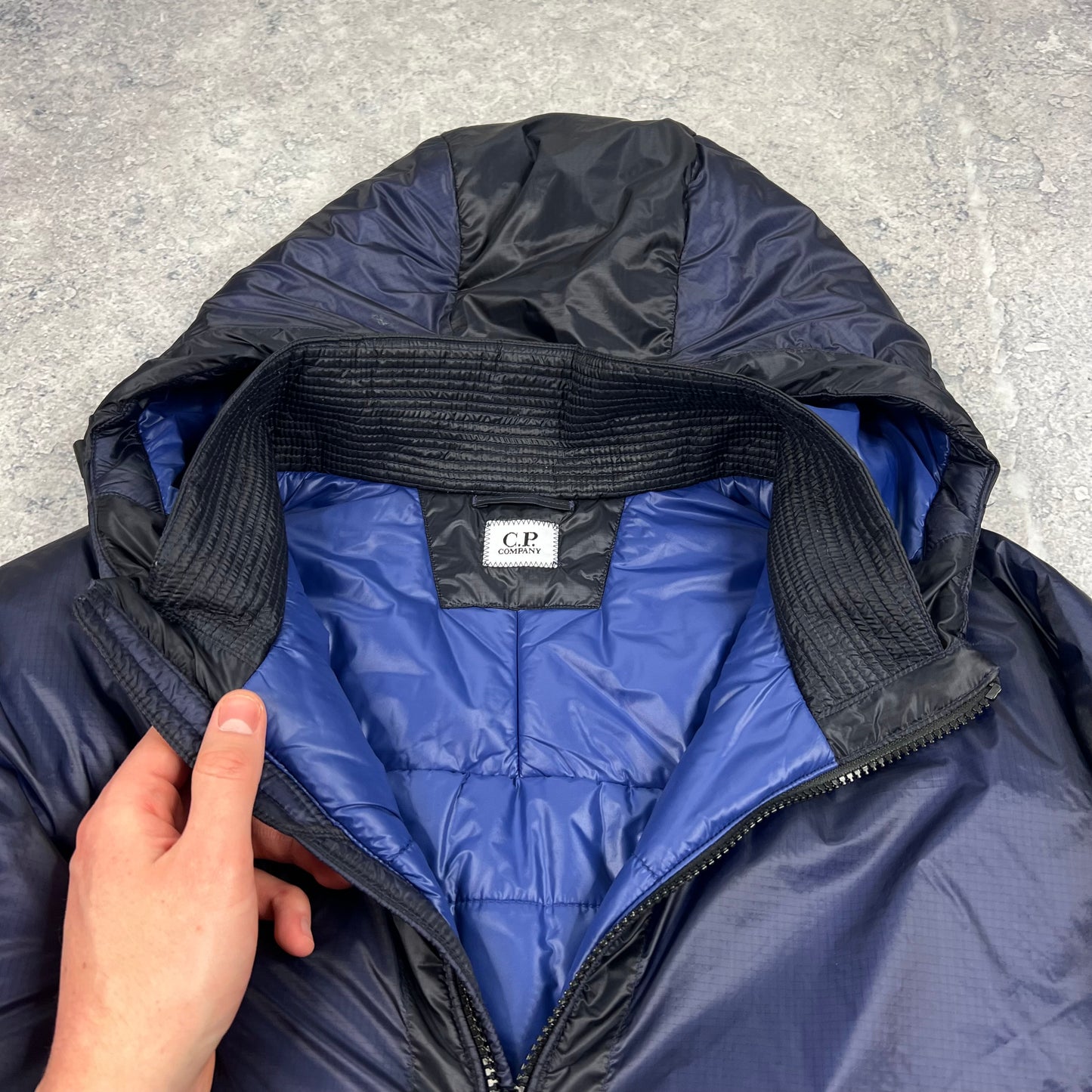 CP Company Navy Outline Primaloft Lens Jacket Size 52- L/XL 23.5”