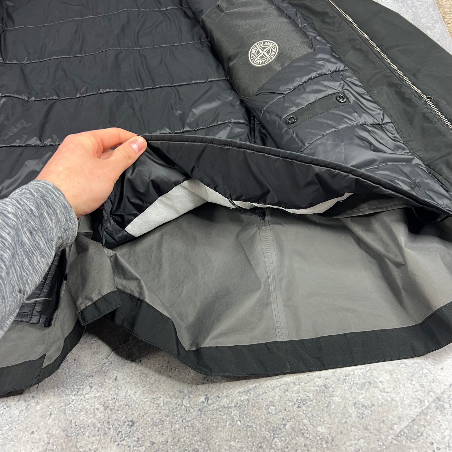 Stone Island Black Goretex Primaloft Mac Jacket Medium 22”