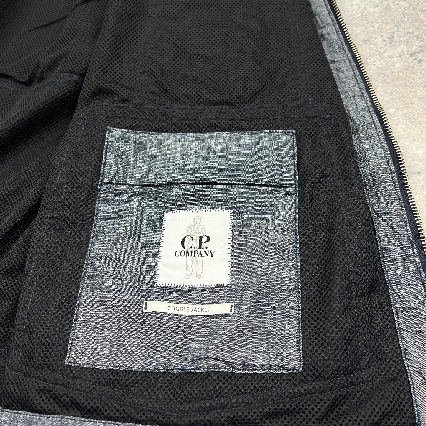 CP Company Navy Indigo Goggle Jacket Large 24” BNWT