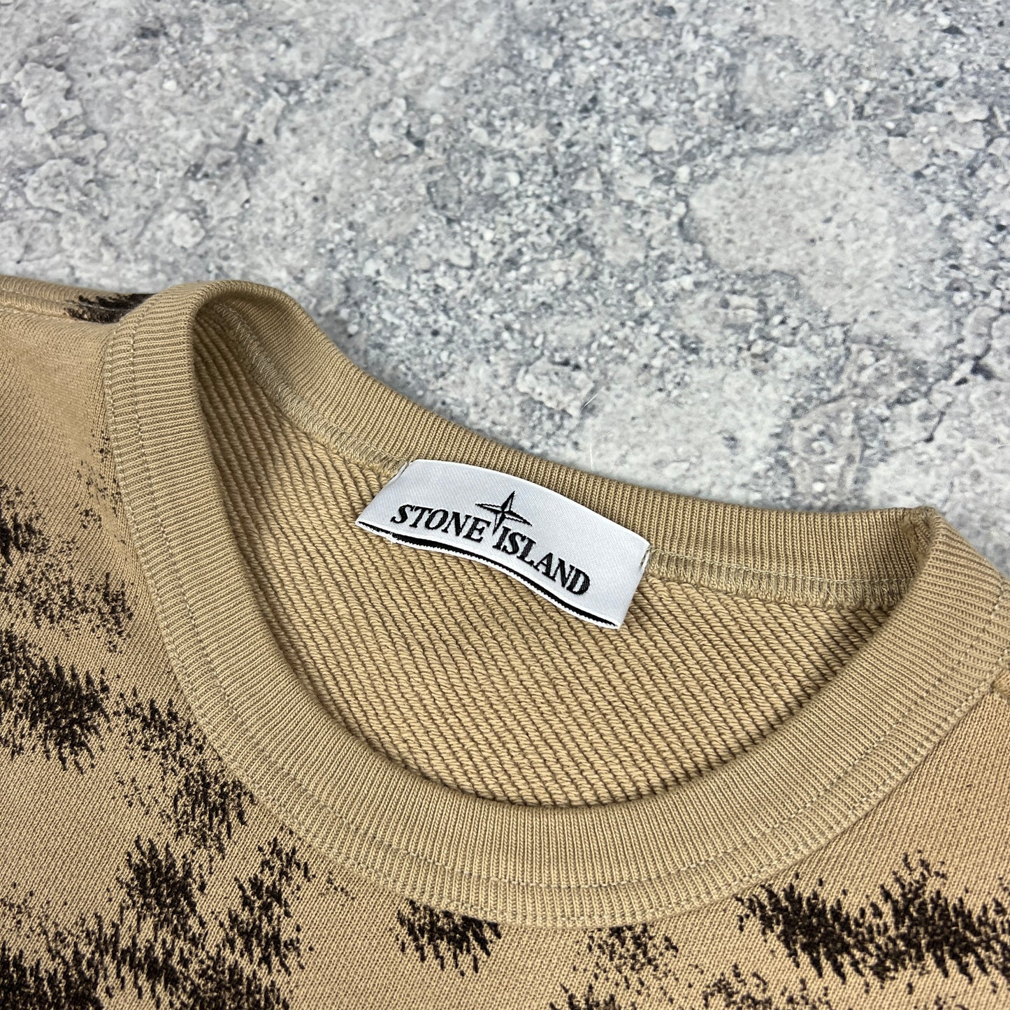 Stone Island Earth Camo Sweatshirt Small 21.75”