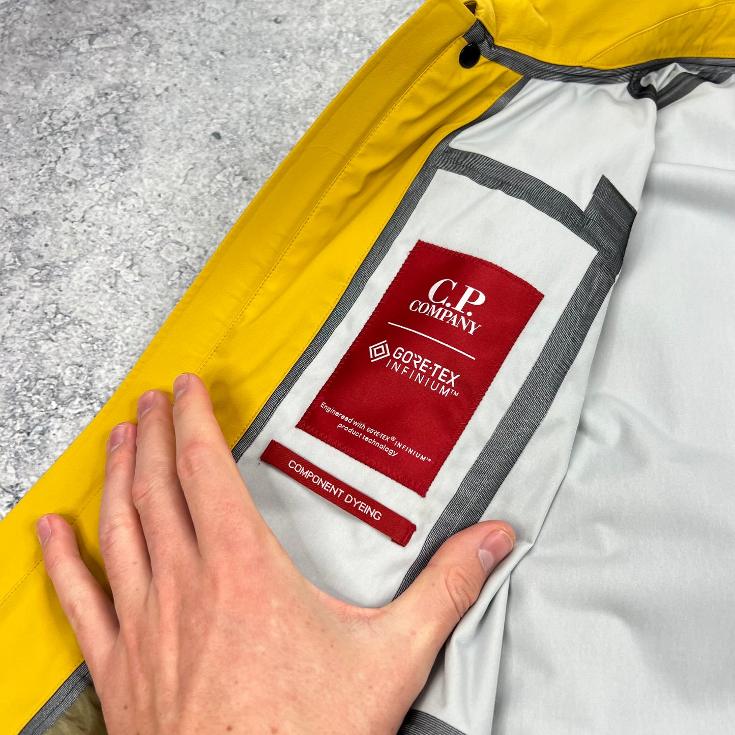 CP Company Yellow Goretex Mille Goggle Jacket Size 52- XL 23”