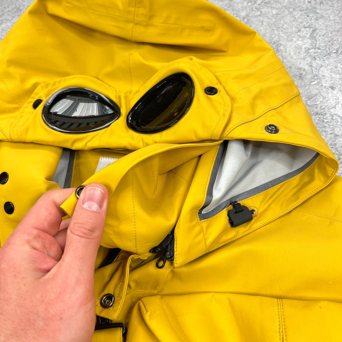 CP Company Yellow Goretex Mille Goggle Jacket Size 52- XL 23”