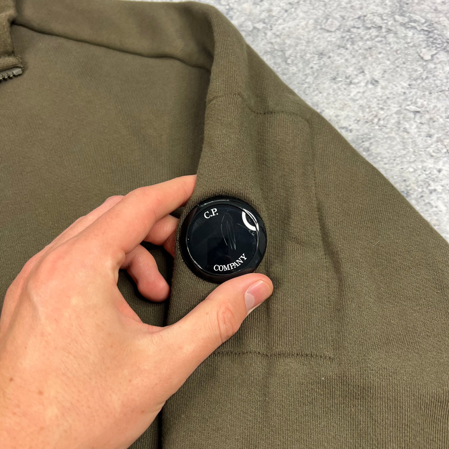 CP Company Khaki Quarter Zip Sweatshirt XXL 25”