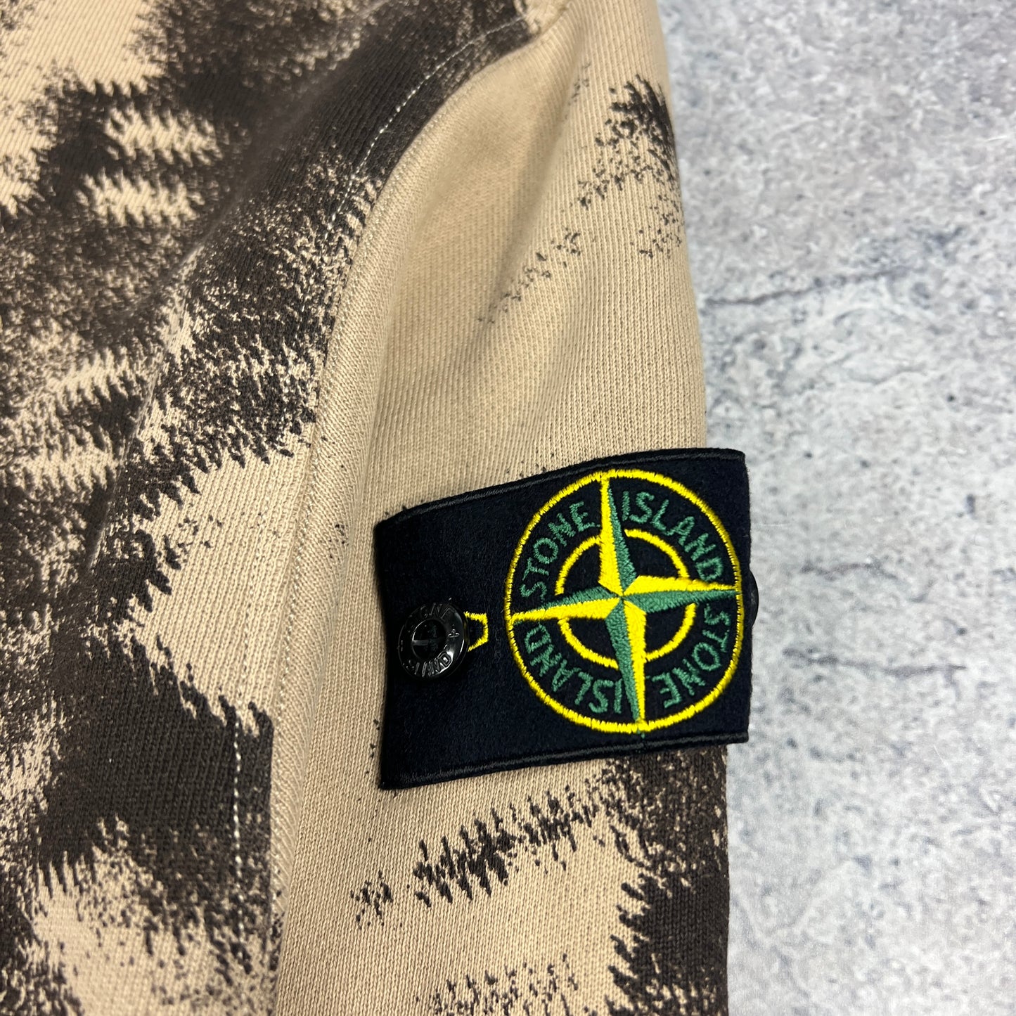 Stone Island Earth Camo Sweatshirt Small 21.75”