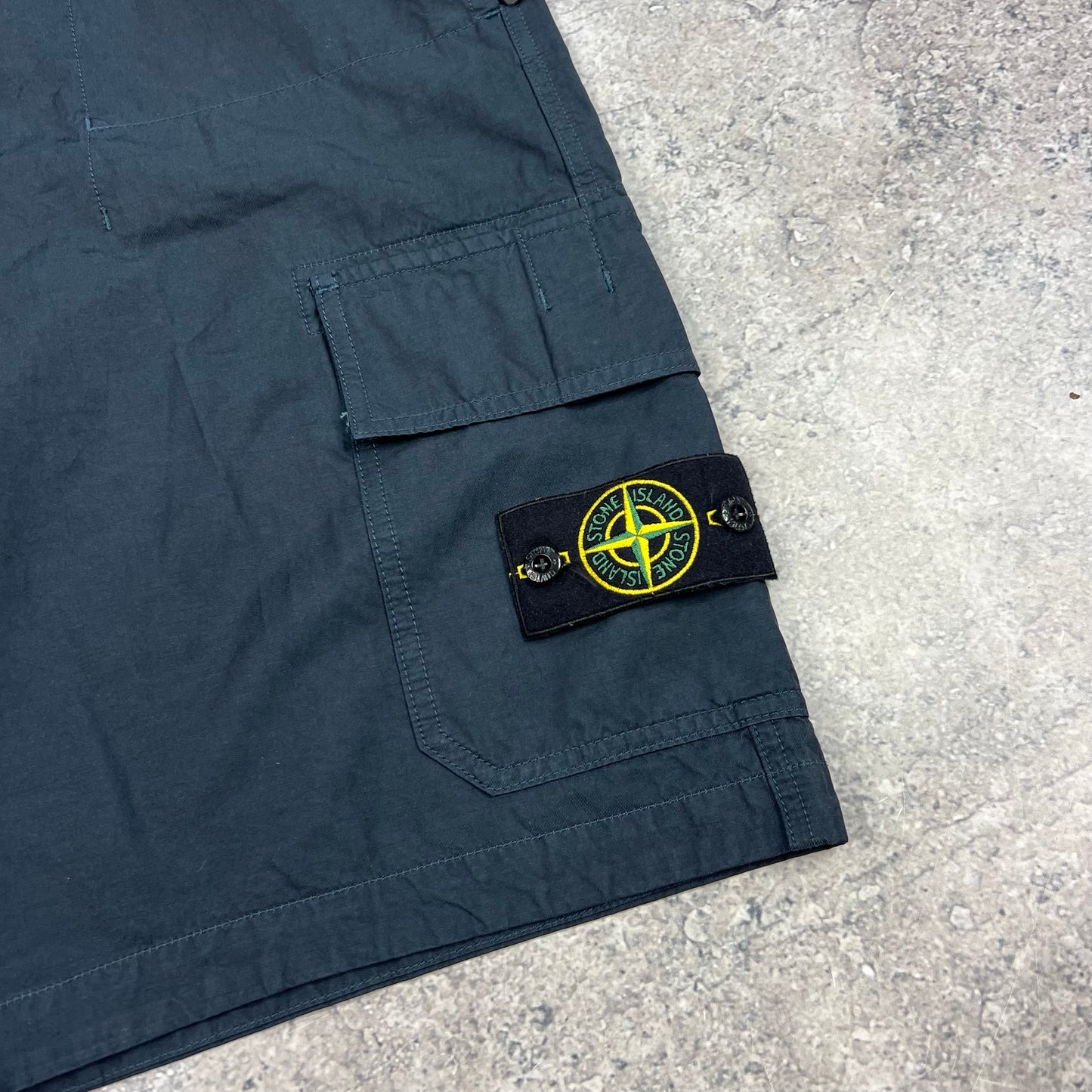 Stone Island Navy Loose Fit Wide Cargo Shorts W29-30” BNWT