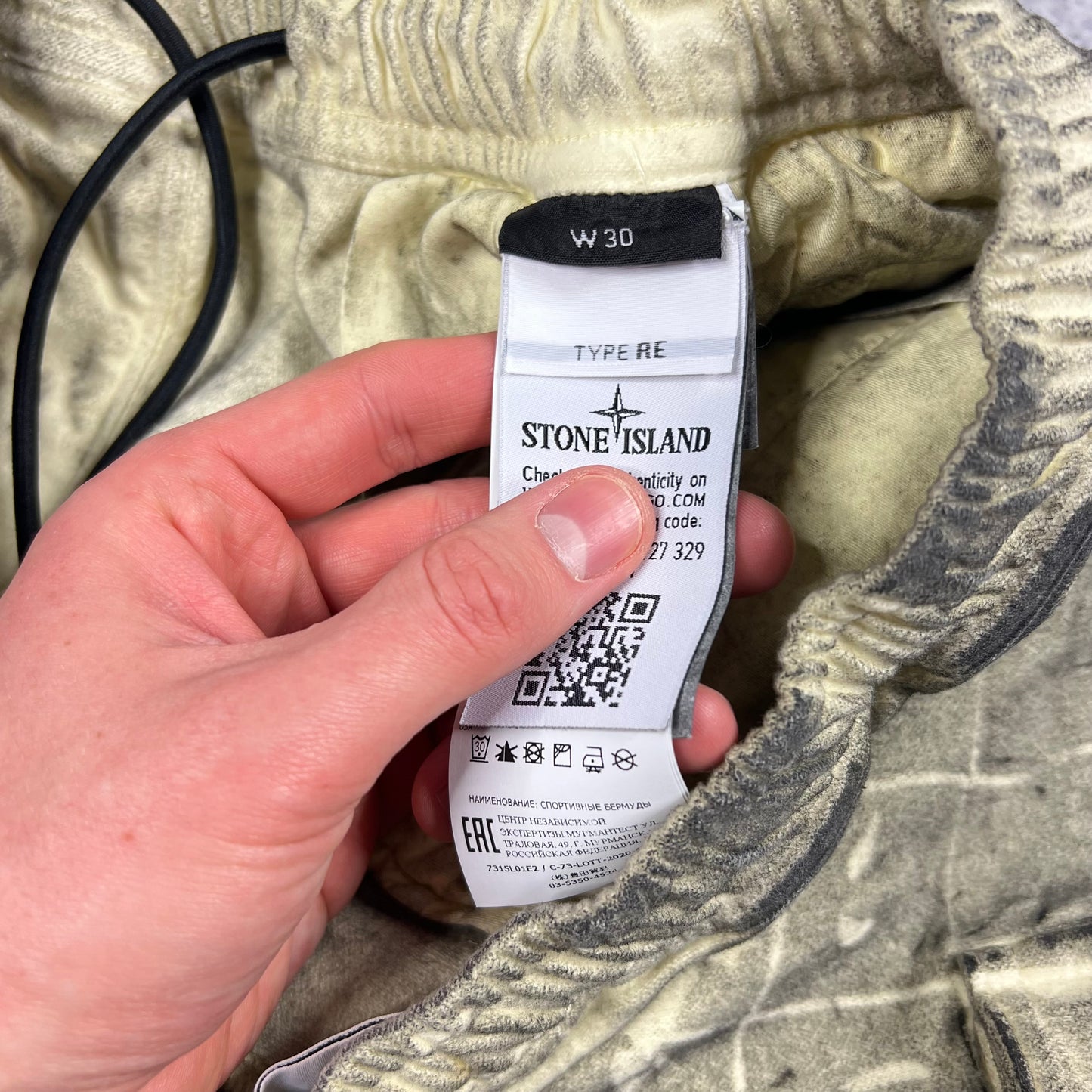 Stone Island Ghillie Dust Cargo Shorts W30”