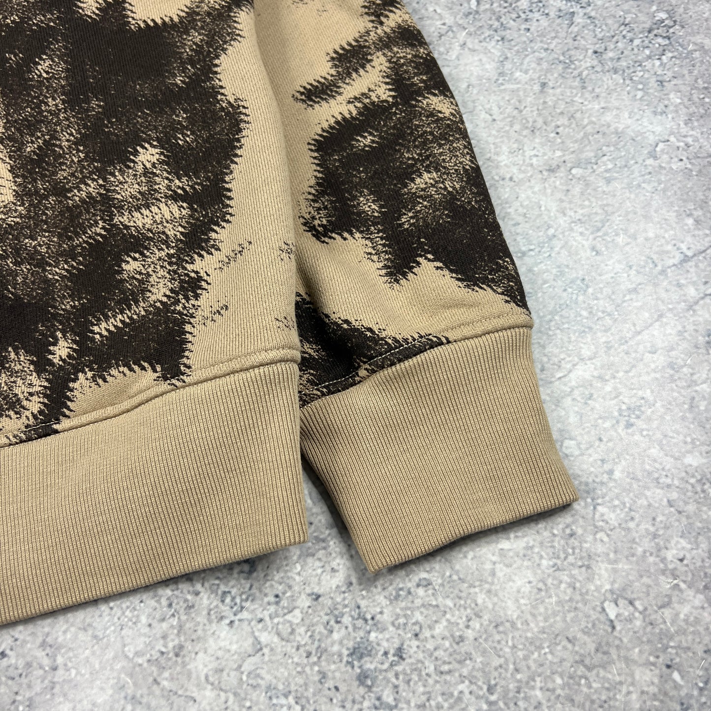 Stone Island Earth Camo Sweatshirt Small 21.75”