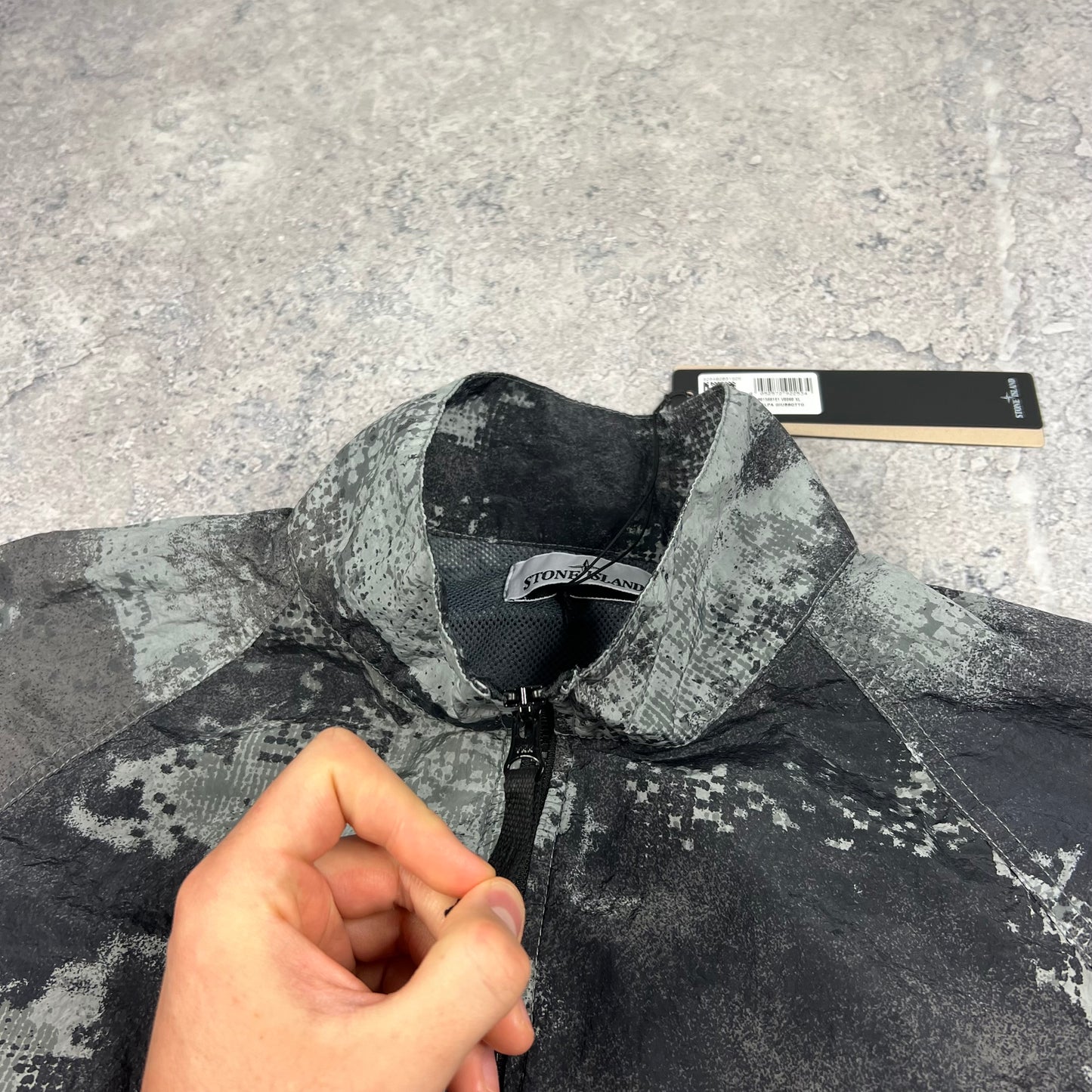 Stone Island Dissolving Hand Camo Jacket XL 24” BNWT