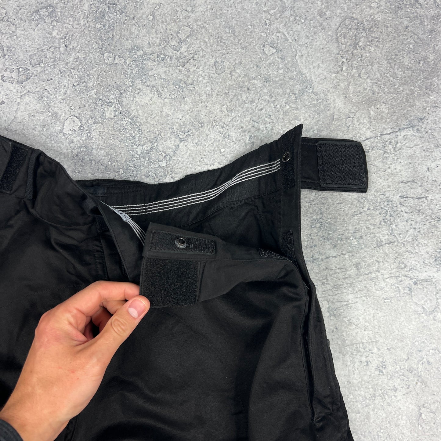 Stone Island Black SS/10 Loose Fit Cargos Size 48- W30-31”