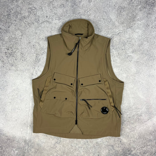 CP Company Tan Shell R Lens Gilet 50 Large 22”
