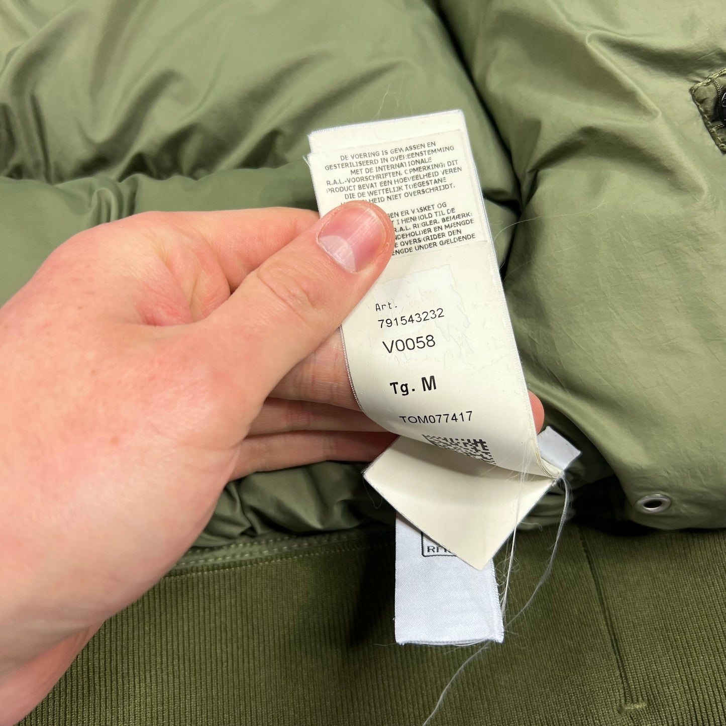 Stone Island Macro Nylon Metal Ripstop Down Jacket Medium 23”