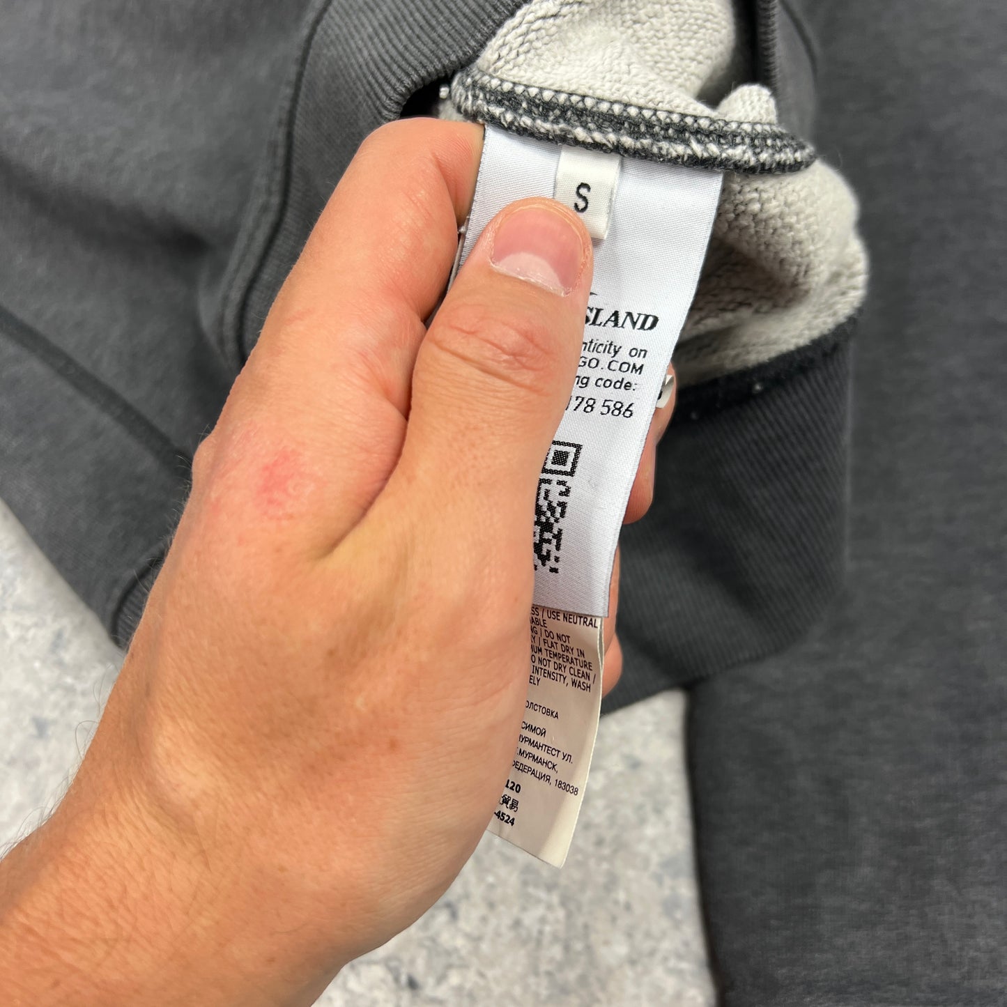Stone Island Dark Grey Q Zip Sweatshirt Small 20.25”
