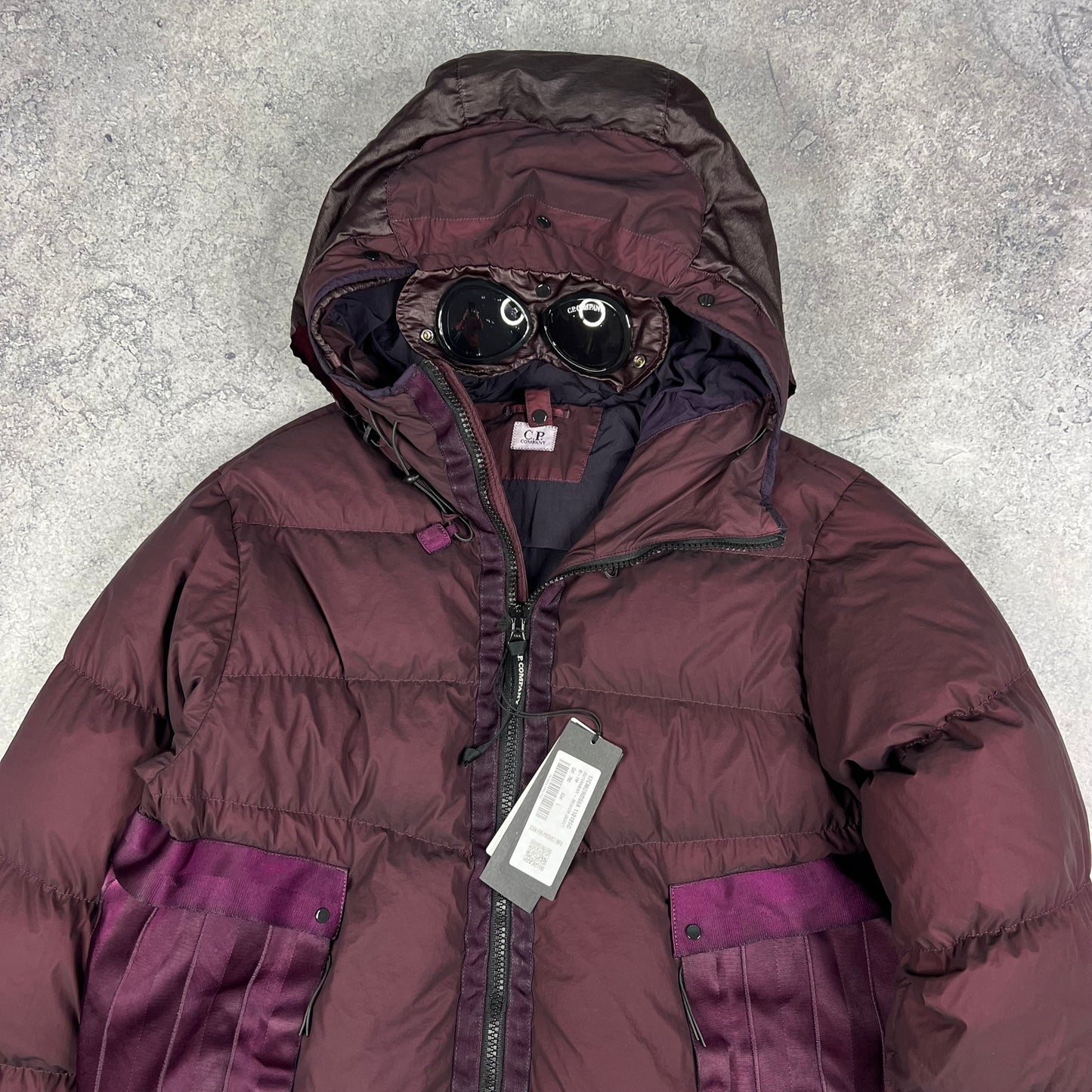 CP Company Burgundy Bi-TM Down Goggle Jacket Large 25” BNWT